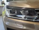 Volkswagen Touareg 2016 - Bán Volkswagen Touareg vàng cát, có sẵn - liên hệ ngay để có giá tốt nhất 0968028344