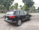 Volkswagen Touareg 2016 - Cần bán Volkswagen Touareg năm 2016, màu đen, nhập khẩu nguyên chiếc, xe demo cty, đăng ký T4/2017