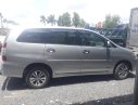 Toyota Innova V 2015 - Cần bán lại xe Toyota Innova V đời 2015, màu bạc  