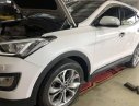 Hyundai Santa Fe 2016 - Cần bán Hyundai Santa Fe năm sản xuất 2016, màu trắng, xe zin 99%