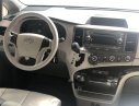 Toyota Sienna 2010 - Bán Toyota Sienna năm sản xuất 2010, màu trắng xe gia đình
