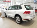 Volkswagen Touareg 2016 - Bán Volkswagen Touareg màu trắng, hỗ trợ trả góp 90%, hỗ trợ 50% phí trước bạ, Hotline 090.898.8862