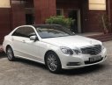 Mercedes-Benz E class  E300  2011 - Bán xe Mercedes E300 2011, màu trắng, giá 968tr