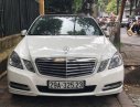 Mercedes-Benz E class  E300  2011 - Bán xe Mercedes E300 2011, màu trắng, giá 968tr