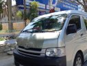 Toyota Hiace 2010 - Cần bán Toyota Hiace năm sản xuất 2010, màu bạc