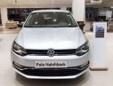 Volkswagen Polo 1.6 MT 2015 - Bán ô tô Volkswagen Polo 1.6 MT năm sản xuất 2015, màu bạc, xe nhập