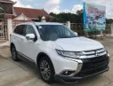 Mitsubishi Outlander 2018 - Bán ô tô Mitsubishi Outlander sản xuất 2018, màu trắng, 807tr