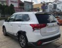 Mitsubishi Outlander 2018 - Bán ô tô Mitsubishi Outlander sản xuất 2018, màu trắng, 807tr