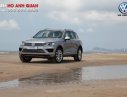 Volkswagen Touareg 2018 - Bán Touareg bạc - SUV gầm cao nhập khẩu chính hãng Volkswagen, xe giao ngay/ Hotline: 090.898.8862