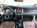 Toyota Innova   V  2017 - Cần bán lại xe Toyota Innova V năm 2017, màu bạc 