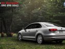 Volkswagen Jetta 2018 - Bán Volkswagen Jetta bạc - nhập khẩu chính hãng, hỗ trợ mua xe trả góp, Hotline 090.898.8862