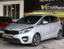 Kia Rondo 2.0MT 2017 - Bán Kia Rondo 2.0MT đời 2017, màu bạc