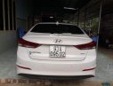 Hyundai Elantra   2017 - Cần bán Hyundai Elantra năm 2017, màu trắng, xe nhà chạy kỹ full option