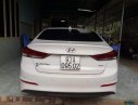 Hyundai Elantra   MT 2017 - Bán xe cũ Hyundai Elantra MT năm 2017, màu trắng, 590 triệu