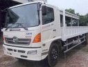 Hino FC  9JLSW 2017 - Bán Hino FC9JLSW năm 2017, màu bạc, nhập khẩu nguyên chiếc, 820tr