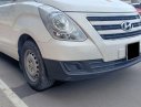 Hyundai Starex G 2017 - Cần bán Hyundai Starex 11/2017 máy dầu, 2.4L, số sàn, màu trắng