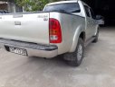 Toyota Hilux 3.0 4x4MT 2010 - Bán Toyota Hilux 3.0 4x4MT đời 2010, màu bạc, nhập khẩu số sàn 