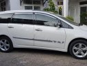 Mitsubishi Grandis 2.4 AT 2011 - Mình cần bán xe Mitsubishi Grandis đời 2011, màu trắng, xe đi ít nên còn rất đẹp