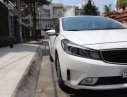 Kia Cerato  MT 2016 - Cần bán Kia Cerato MT năm sản xuất 2016, màu trắng, nhập khẩu nguyên chiếc xe gia đình