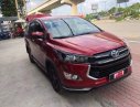 Toyota Innova Venture 2018 - Gia đình bán Toyota Innova Venture 2018, màu đỏ