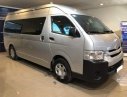 Toyota Hiace   2016 - Cần bán Toyota Hiace đời 2016, màu bạc, nhập khẩu như mới