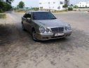 Mercedes-Benz E class E240 2000 - Cần bán Mercedes E240 2000, màu xám, xe nhập