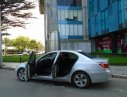 BMW 5 Series  523i   2009 - Cần bán xe BMW 5 Series 523i đời 2009, màu bạc như mới, giá chỉ 515 triệu