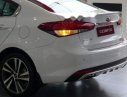 Kia Cerato   1.6 AT 2018 - Bán ô tô Kia Cerato 1.6 AT sản xuất năm 2018, màu trắng giá cạnh tranh