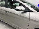 Hyundai Elantra 2.0AT 2018 - Cần bán xe Hyundai Elantra 2.0AT năm sản xuất 2018, màu bạc
