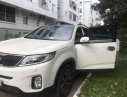 Kia Sorento 2016 - Gia đình bán xe Kia Sorento sản xuất 2016, màu trắng 