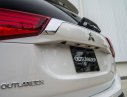 Mitsubishi Outlander 2.0 CVT 2018 - " Mitsubishi Vinh " Chuyên bán Outlander 2.0 năm 2018, màu trắng, trả trước 180 triệu, LH Yến: 0968.660.828