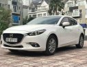 Mazda 3 Facelift  2017 - Bán ô tô Mazda 3 Facelift Hatchback đời 2017, màu trắng, 695 triệu