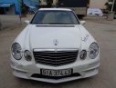 Mercedes-Benz E class 2002 - Cần bán Mercedes đời 2002, màu trắng, nhập khẩu nguyên chiếc, giá chỉ 350 triệu