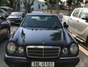 Mercedes-Benz E class E230 2000 - Cần bán xe Mercedes E230 đời 2000, màu đen, xe nhập như mới, giá tốt