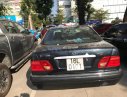 Mercedes-Benz E class E230 2000 - Cần bán xe Mercedes E230 đời 2000, màu đen, xe nhập như mới, giá tốt