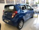 Chevrolet Spark 2018 - Cần bán xe Chevrolet Spark sản xuất 2018, màu xanh lam, giá tốt