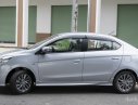 Mitsubishi Attrage 2018 - Bán xe 5 chỗ Mitsubishi Attrage số sàn màu bạc, xe có sẵn giao ngay