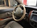 Nissan Grand livina 1.8 MT 2011 - Bán Nissan Grand livina 1.8 MT đời 2011, màu bạc, 260tr