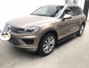 Volkswagen Touareg 3.6 AT 2016 - Nhà đi cần bán Volkwagen Touareg 3.6 AT gầm cao, mới đi 14.600km. Xe lái mạnh, đã, đầm chắc, bao test hãng, tặng bảo hiểm