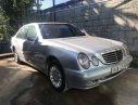 Mercedes-Benz E class  E240 2001 - Cần bán Mercedes E240 đời 2001, màu bạc