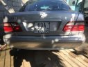 Mercedes-Benz E class  E240 2001 - Cần bán Mercedes E240 đời 2001, màu bạc