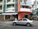 Mazda 323 2000 - Cần bán xe Mazda 323 sản xuất năm 2000, màu bạc