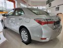 Toyota Corolla 2018 - Cần bán Toyota Corolla đời 2018, màu bạc, giá 672tr