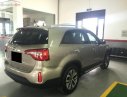 Kia Sorento GAT 2016 - Bán Kia Sorento GAT sản xuất năm 2016, màu vàng số tự động