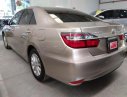 Toyota Camry E 2016 - Bán Toyota Camry 2.0E 2016, vàng cát, mới đi 24.000km, xe cực đẹp, biển số Sài Gòn 72x. 79