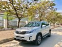Kia Sorento GAT 2017 - Bán xe Kia Sorento GAT 2017, máy xăng, màu bạc