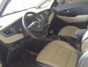 Kia Rondo 2.0 2016 - Cần bán xe Kia Rondo 2.0 số tự động đời 2016, màu bạc, 545 triệu