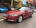 Jaguar XF 2014 - Cần bán Jaguar XF màu đỏ model 2014, xe nhập, giá tốt