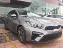 Kia Cerato 1.6 MT 2019 - Cần bán xe Kia Cerato 1.6 MT năm 2019, màu xám, giá 559tr