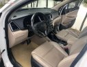 Hyundai Tucson 2.0 ATH 2016 - Cần bán Hyundai Tucson 2.0 ATH năm 2016, màu trắng, xe nhập số tự động, giá chỉ 835 triệu